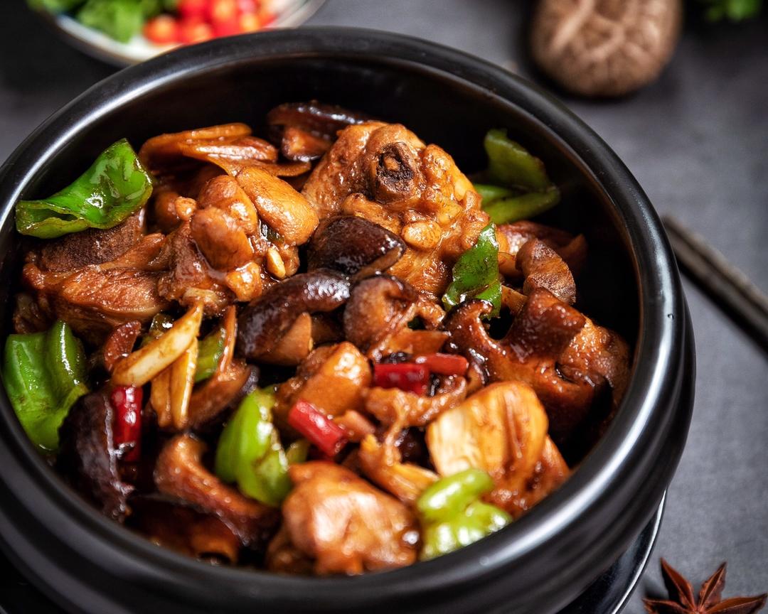 家常黄焖鸡米饭的做法